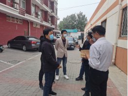 书记庞更新在副校长邵晓康
